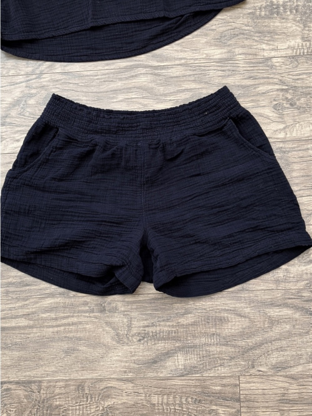 Everyday Linen Top & Shorts Set - Picture 2 of 3